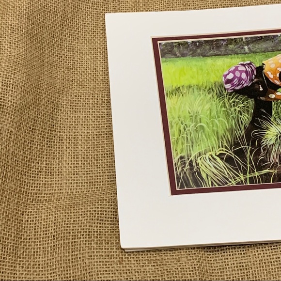 Portrait of black woman in the field - Picture 4 of 6